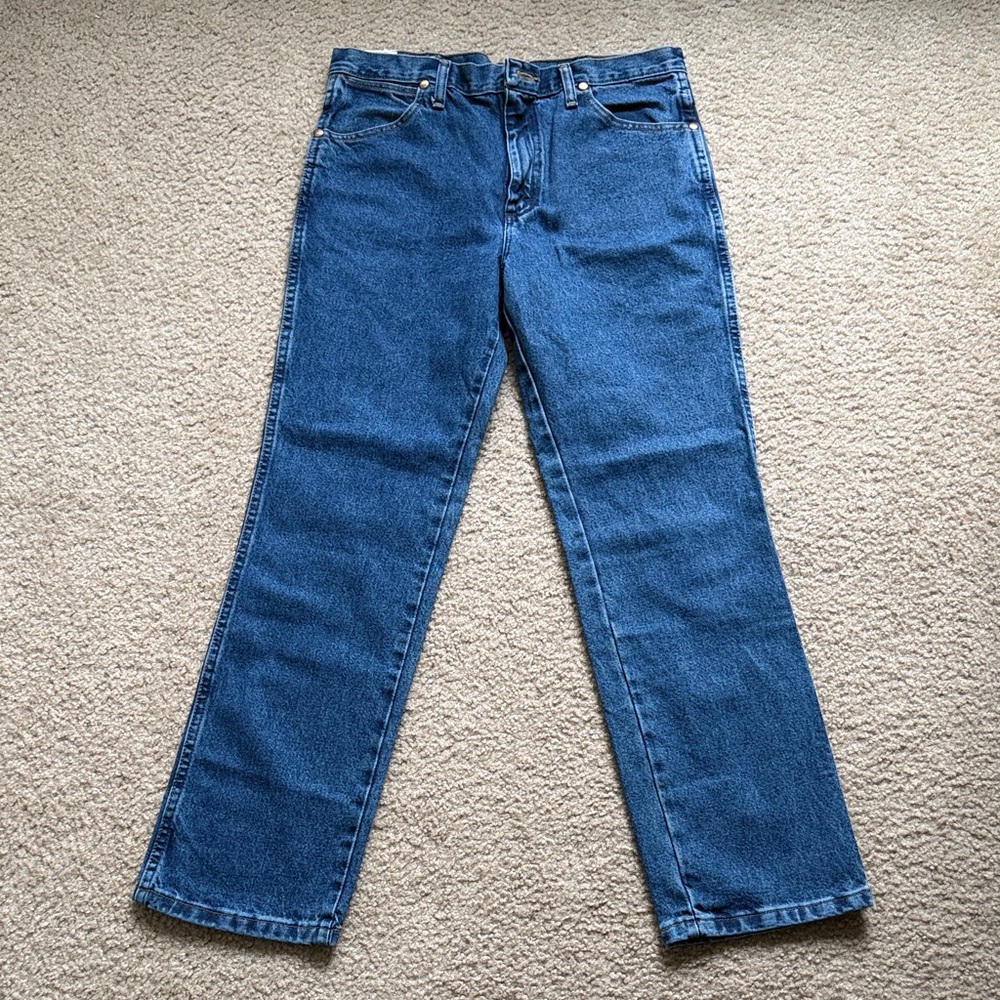 Classic Cowboy Cut Wrangler Straight-Leg Slim Blue Denim Jeans